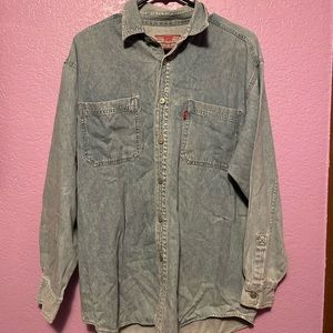 Vintage Levi’s denim jacket